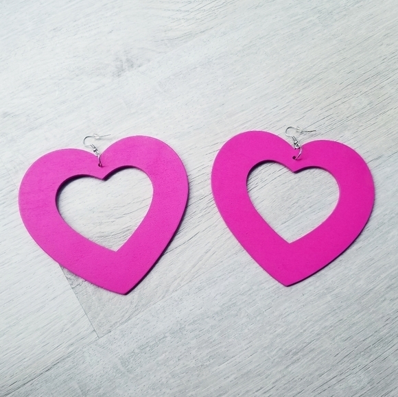"BUNDLES ONLY" Huge Heart Wooden Painted Dangle Earrings - Picture 1 of 5
